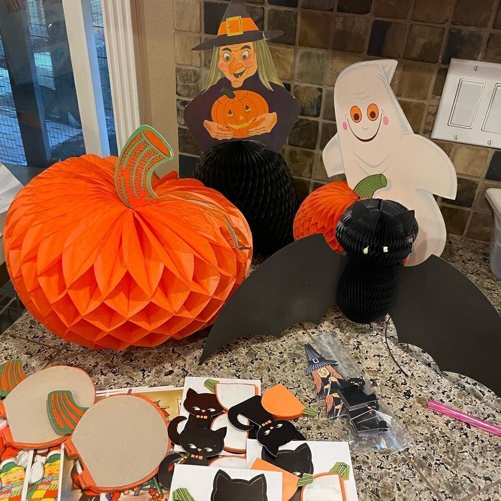 Halloween Honeycomb Vintage Cutouts Lot - Picture 11 of 16